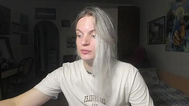 milliKira006 webcam