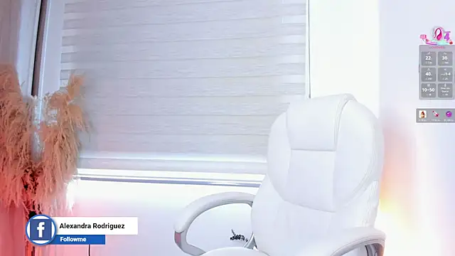 Alexandra_ra webcam