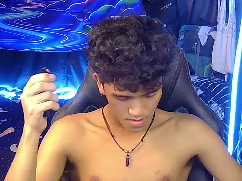 hugekenbigcock webcam