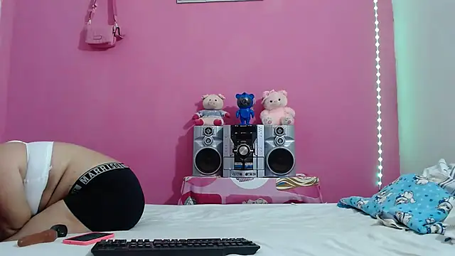 brunnette_hot webcam