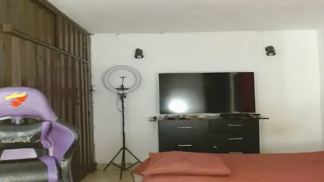 Alanni_parker webcam