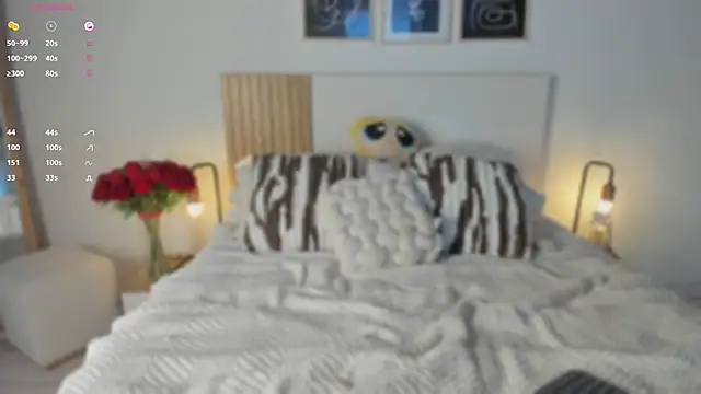 Ajen_Blondie webcam