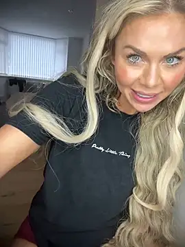 MrsJasminDoll webcam
