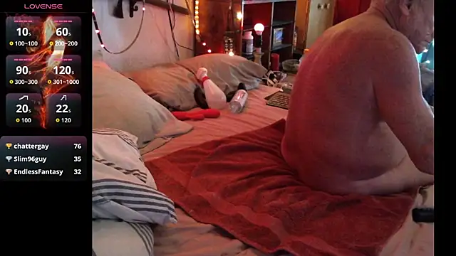 Pussyeat2please webcam