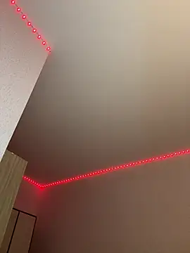 KimEvanss webcam