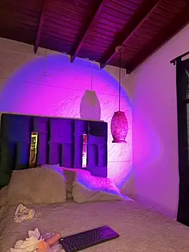 mia_castano webcam