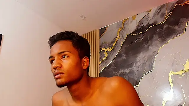 Leon__Black webcam