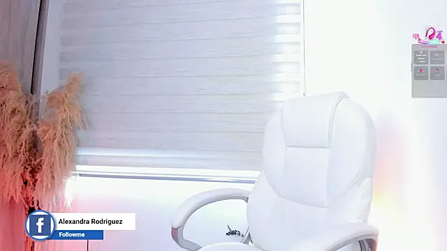 Alexandra_ra webcam