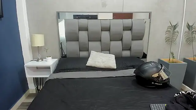 Charlie___Musk webcam