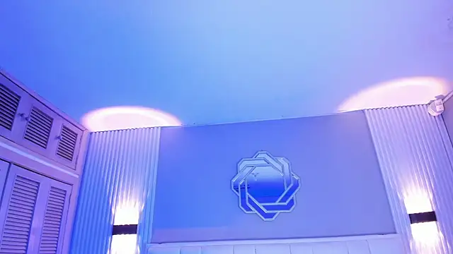 NanaOsaky webcam