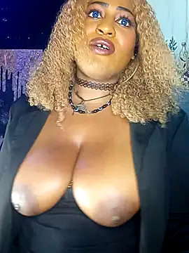 AmazonianMistress webcam