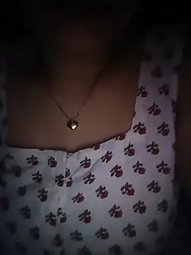 Sneha_gril live cam on StripChat