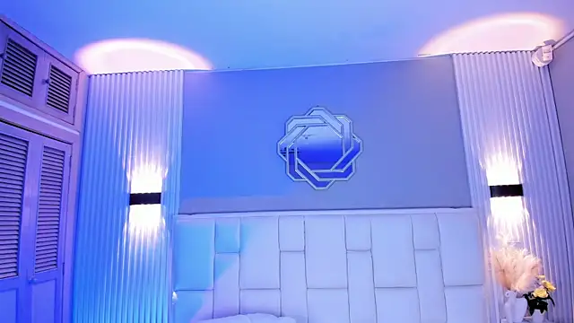 NanaOsaky webcam