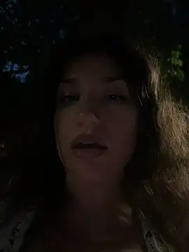 ScarletBloom_ webcam