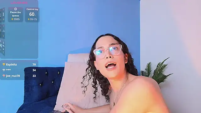 sally_hot18 webcam