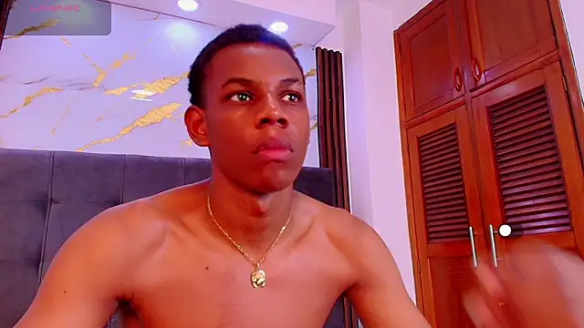 Adriann_Stone webcam