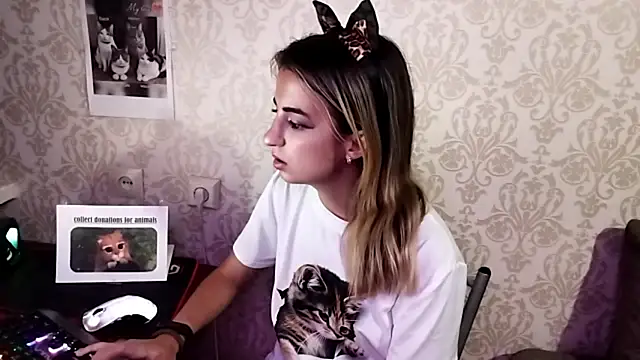 AminaGirls webcam