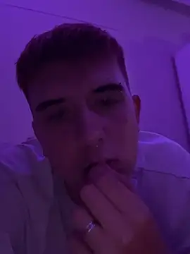 Thomas_Greene live cam on StripChat