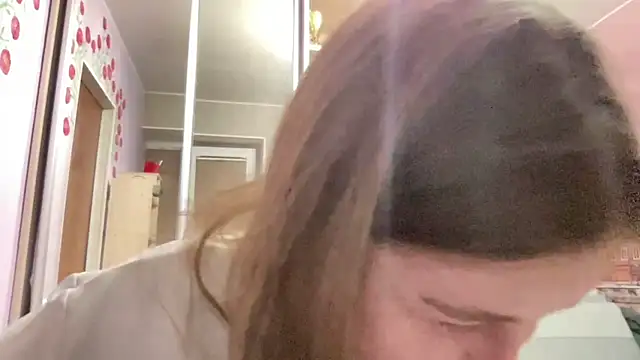 HwaTrippel live sex cam