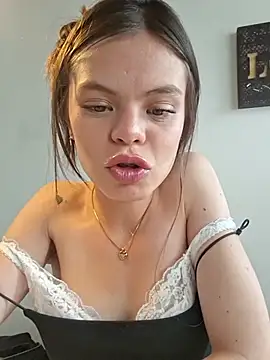 _Isabella-7 webcam