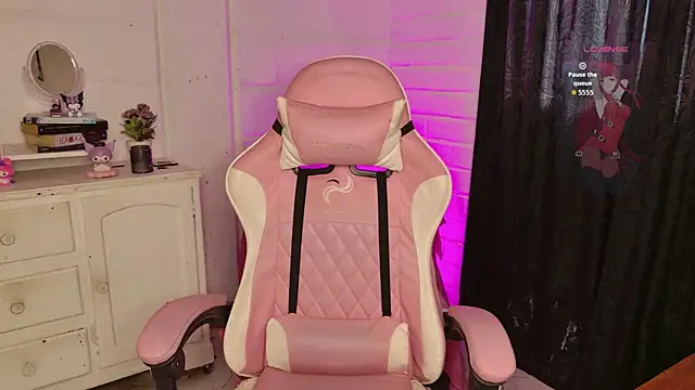 Nyx_Blackmoon webcam