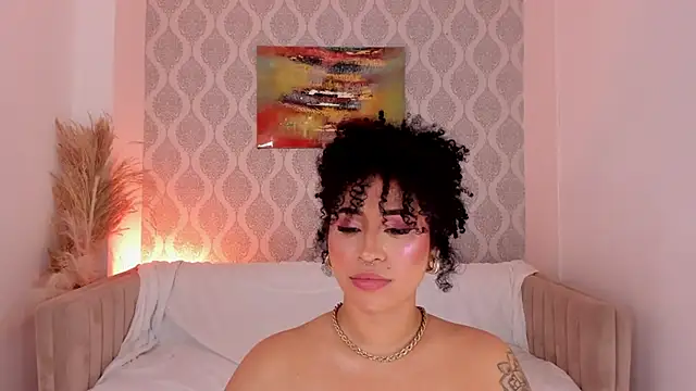 Nikki_Rousmel webcam