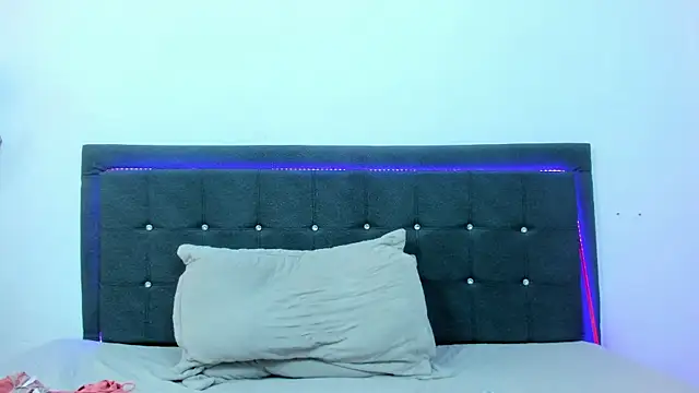 Lil_Aurora_ webcam