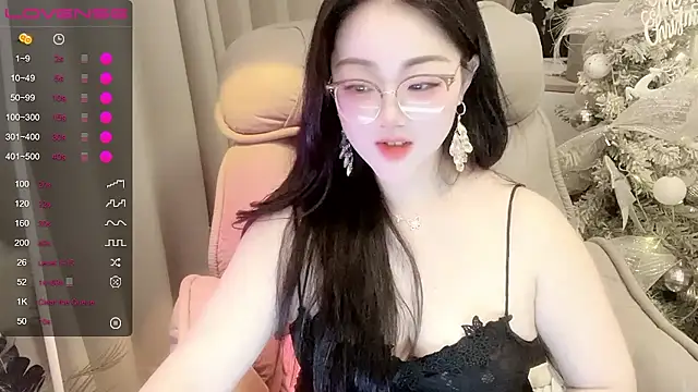 Monica-666888- webcam