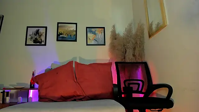 Naiely_Naides webcam