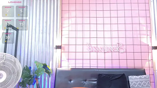 mensia_hernandz webcam