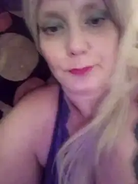 milfi76 - Milfi76's free webcam - UK Sex Cams