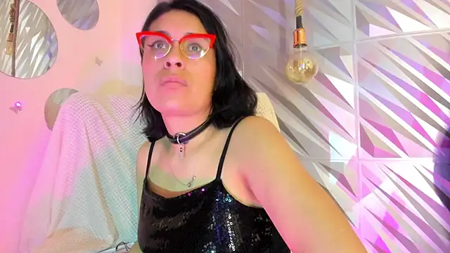 Roxanne_Han live cam on StripChat