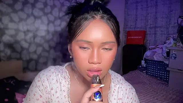 Exotic_alyssa69 webcam
