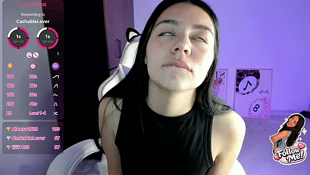 Midori_rosse live cam on StripChat