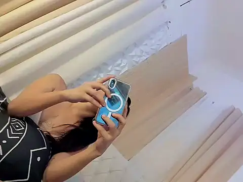 twerkitlike_twinkle webcam