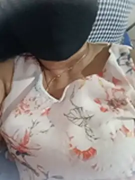 Nila_tamil36 live cam on StripChat