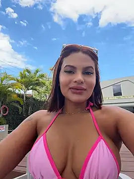 Irina_Velvett webcam