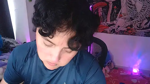 isabeautyx19 live cam on StripChat