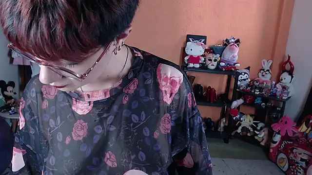 MissMiia2 live cam on StripChat
