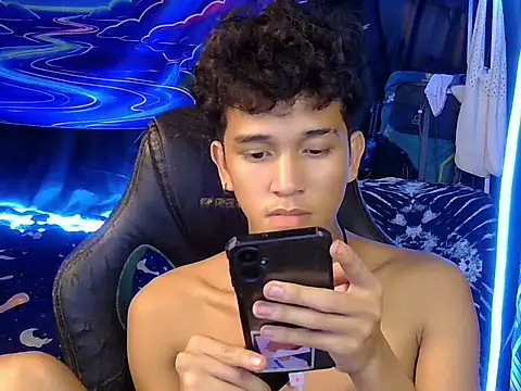 hugekenbigcock webcam