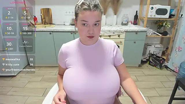 LinaElasm live cam on StripChat