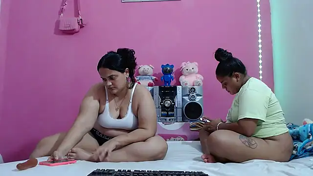 brunnette_hot webcam