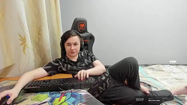 iliaskrislove webcam