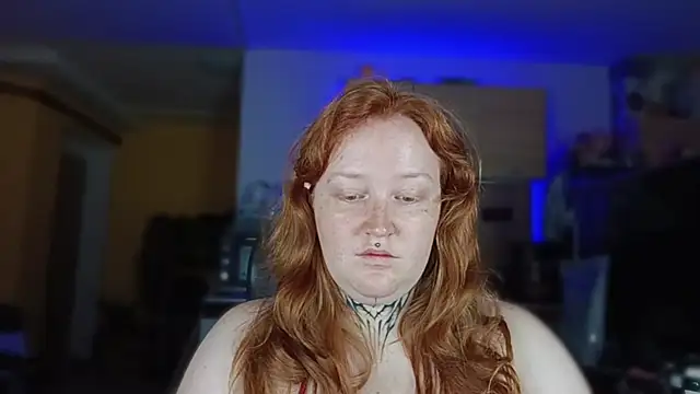 CURVYSAKURA webcam