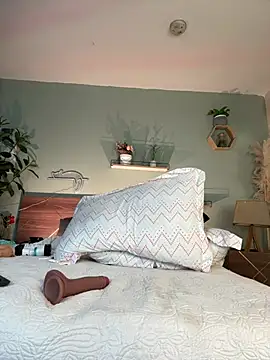 YariRose webcam