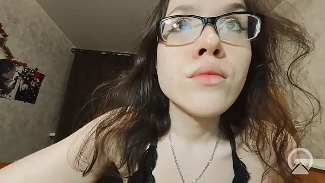 RachelSav webcam