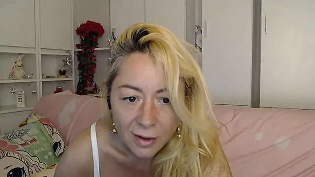 _karolynesyera_ webcam