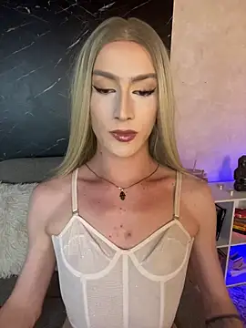 Modèle: Alana_Stone