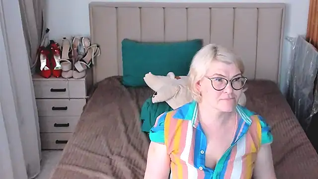 sabrinamacmarren webcam