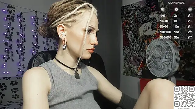 say_mary (F young) - boobies